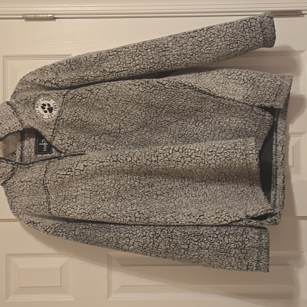 Bobeau Textured Gray Pullover From Great Wolf Lodge
